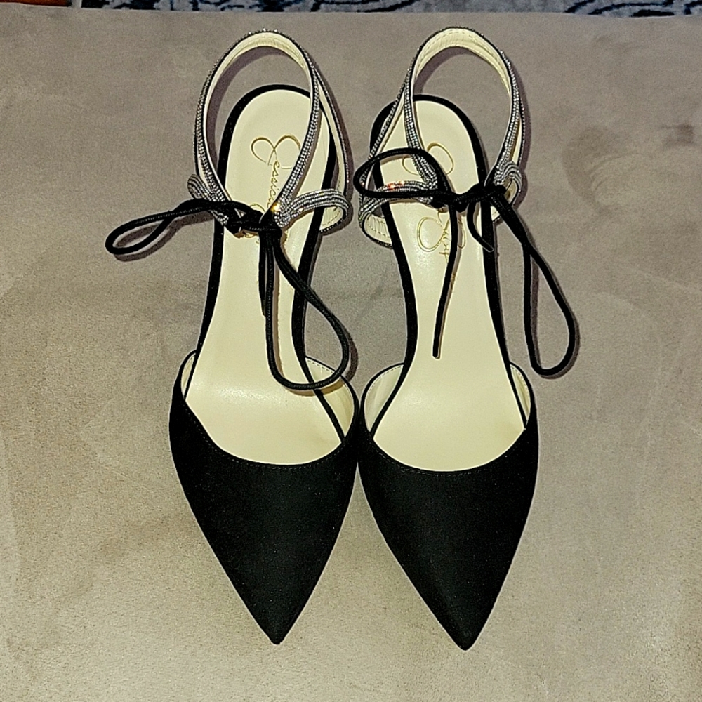 Wanita Pumps